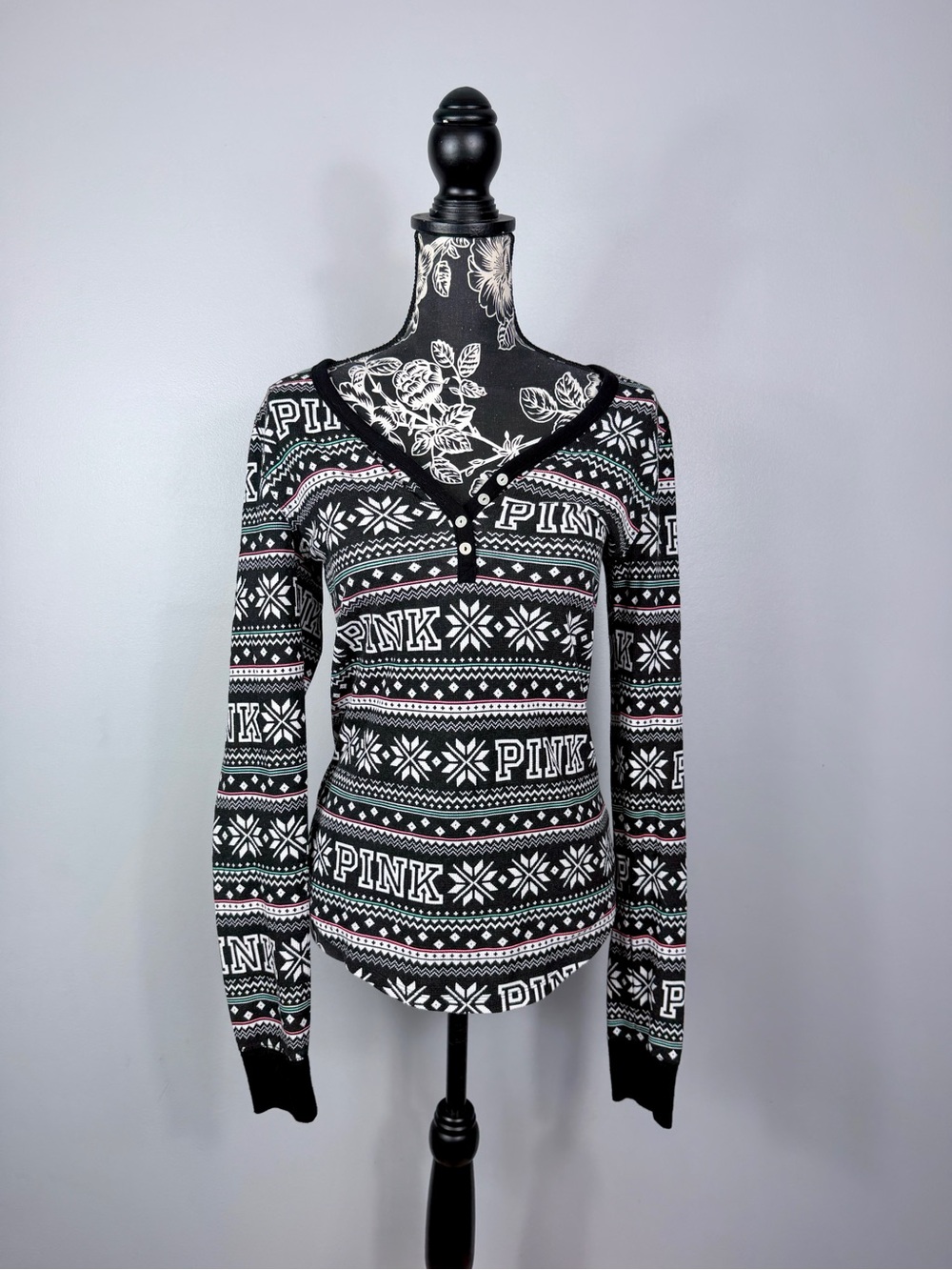 VS Pink multi color Christmas thermal long sleeve holiday sleep top size large